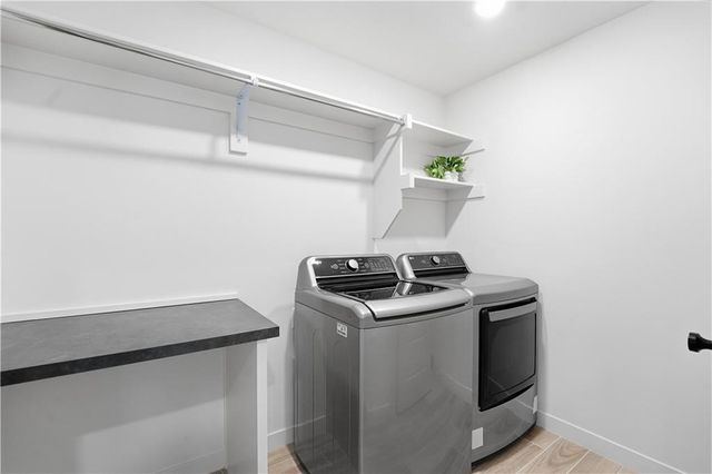 18926 Ocheltree Street, Spring Hill, KS 66083