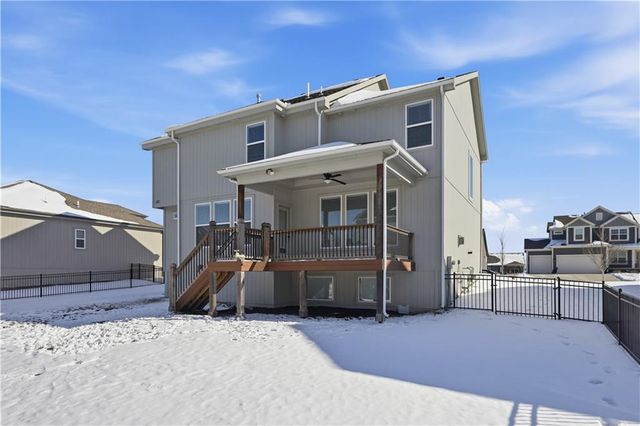 18926 Ocheltree Street, Spring Hill, KS 66083