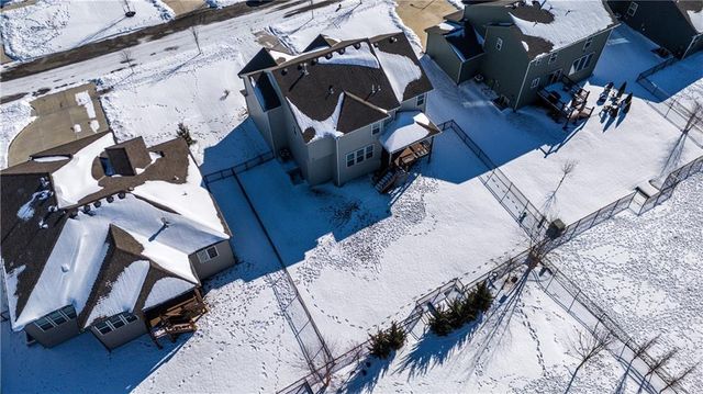 18926 Ocheltree Street, Spring Hill, KS 66083