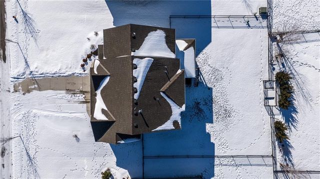 18926 Ocheltree Street, Spring Hill, KS 66083