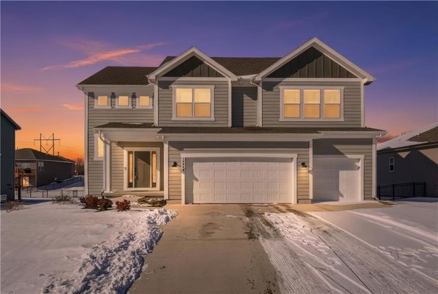 18926 Ocheltree Street, Spring Hill, KS 66083