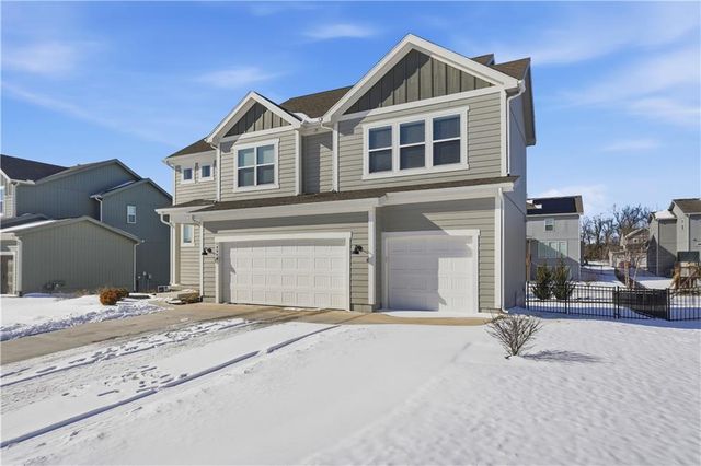 18926 Ocheltree Street, Spring Hill, KS 66083