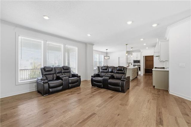 18926 Ocheltree Street, Spring Hill, KS 66083