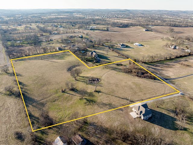 508 Branham Mill Rd, Gallatin, TN 37066