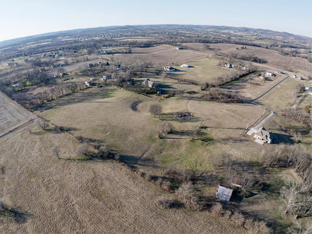 508 Branham Mill Rd, Gallatin, TN 37066