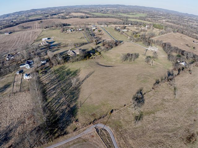 508 Branham Mill Rd, Gallatin, TN 37066