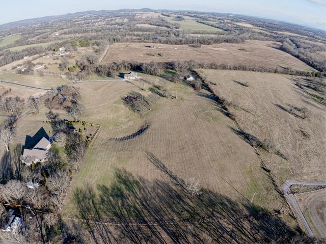 508 Branham Mill Rd, Gallatin, TN 37066