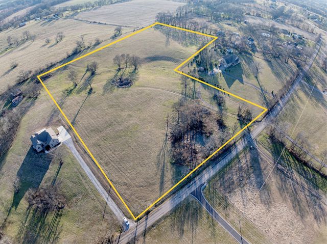 508 Branham Mill Rd, Gallatin, TN 37066