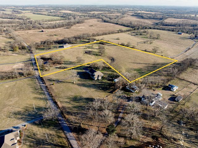 508 Branham Mill Rd, Gallatin, TN 37066