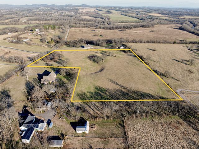 508 Branham Mill Rd, Gallatin, TN 37066