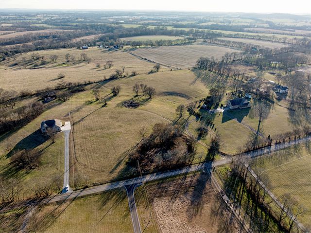 508 Branham Mill Rd, Gallatin, TN 37066