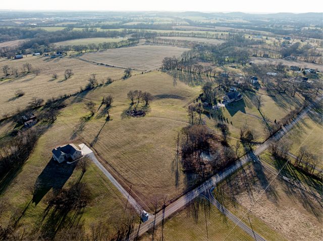 508 Branham Mill Rd, Gallatin, TN 37066