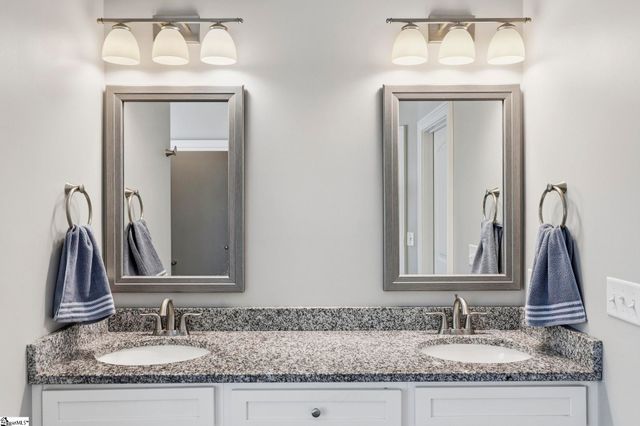 720 E Ridgewater Drive, Chesnee, SC 29323
