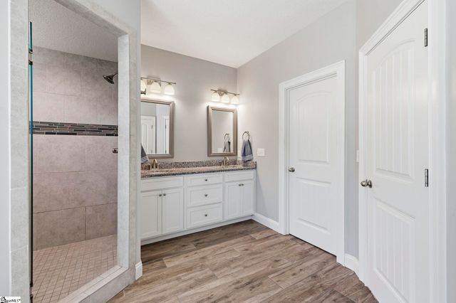 720 E Ridgewater Drive, Chesnee, SC 29323