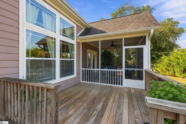 720 E Ridgewater Drive, Chesnee, SC 29323