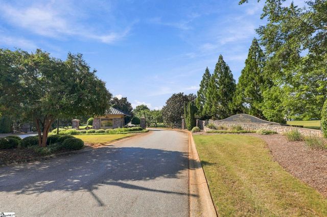 720 E Ridgewater Drive, Chesnee, SC 29323