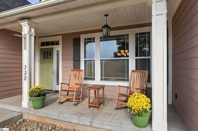 720 E Ridgewater Drive, Chesnee, SC 29323