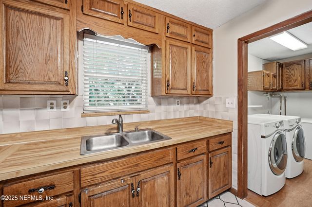 11948 AARON Road, Jacksonville, FL 32218