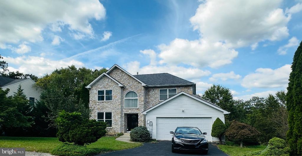 2270 DALE RD, Huntingdon Valley, PA 19006