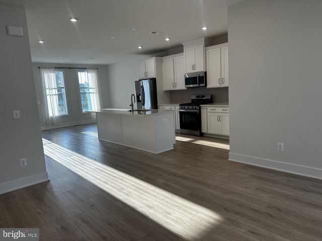 112 GALAXY, Stephenson, VA 22656