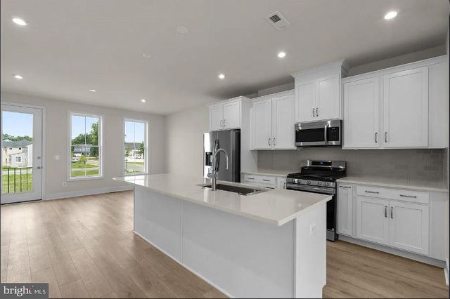 112 GALAXY, Stephenson, VA 22656
