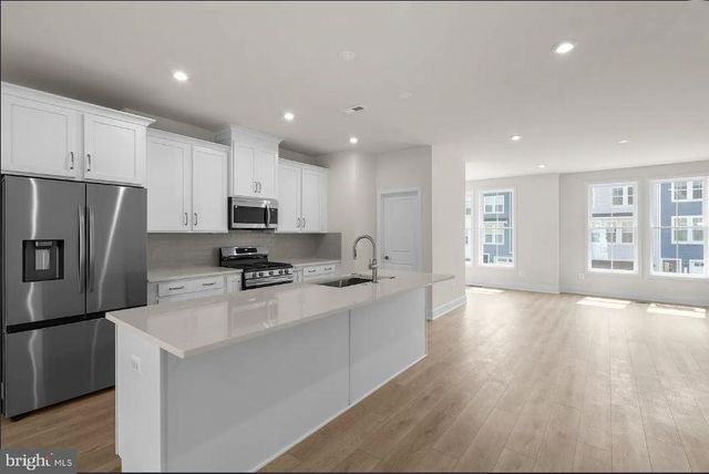 112 GALAXY, Stephenson, VA 22656