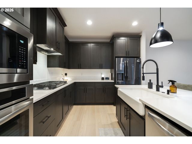 18008 Ne 48TH Ct, Vancouver, WA 98686