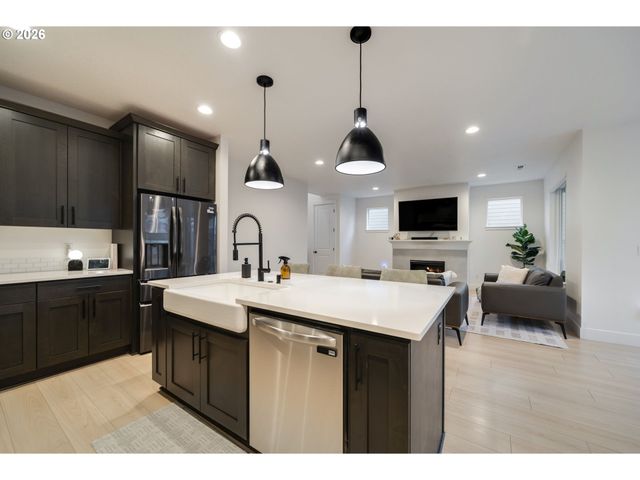 18008 Ne 48TH Ct, Vancouver, WA 98686