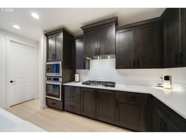 18008 Ne 48TH Ct, Vancouver, WA 98686