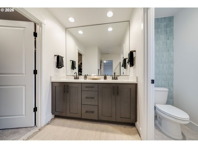 18008 Ne 48TH Ct, Vancouver, WA 98686