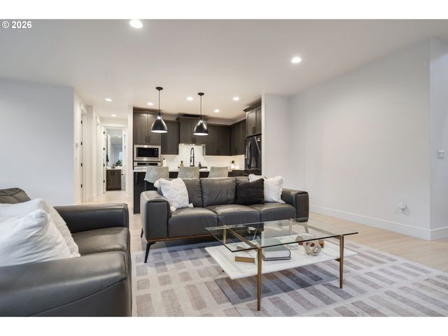 18008 Ne 48TH Ct, Vancouver, WA 98686