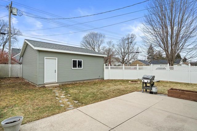 505 77th STREET, Kenosha, WI 53143