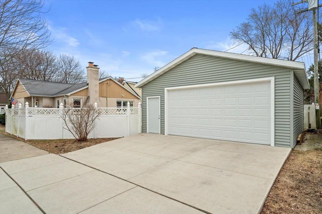 505 77th STREET, Kenosha, WI 53143