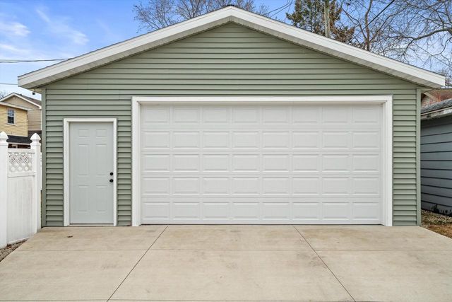 505 77th STREET, Kenosha, WI 53143