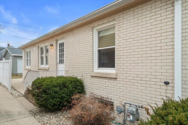 505 77th STREET, Kenosha, WI 53143