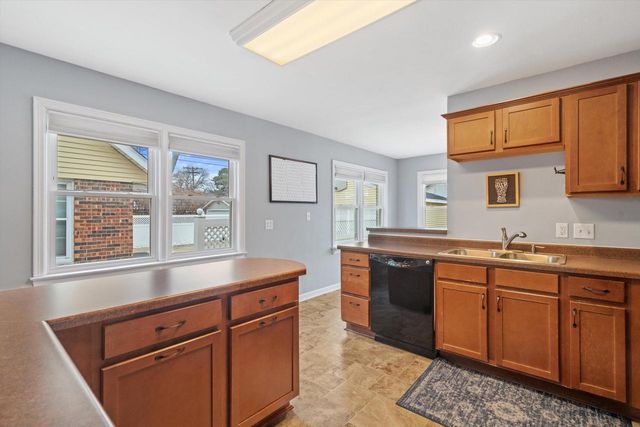 505 77th STREET, Kenosha, WI 53143