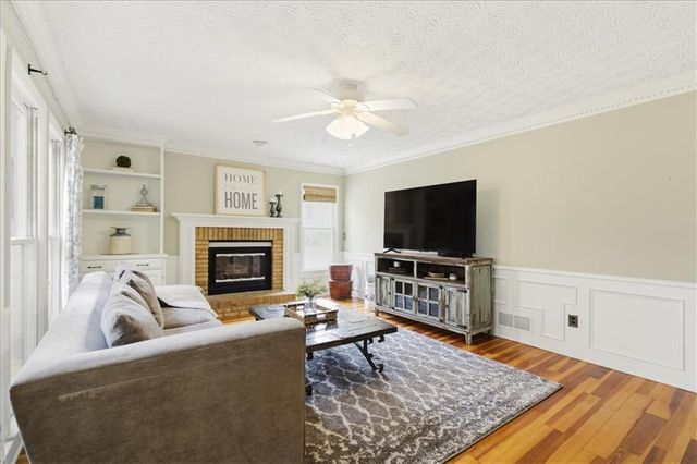 4887 Willow Creek Drive, Marietta, GA 30066