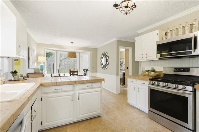 4887 Willow Creek Drive, Marietta, GA 30066