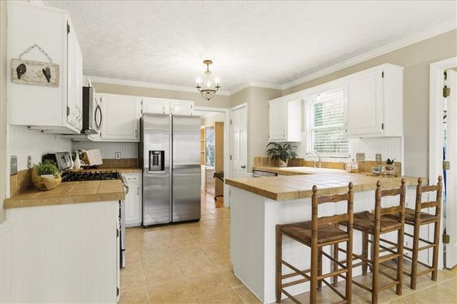 4887 Willow Creek Drive, Marietta, GA 30066