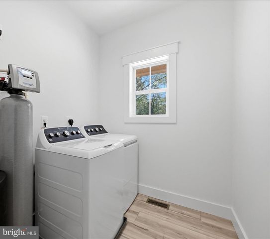 825 AVANTI DR, Bunker Hill, WV 25413
