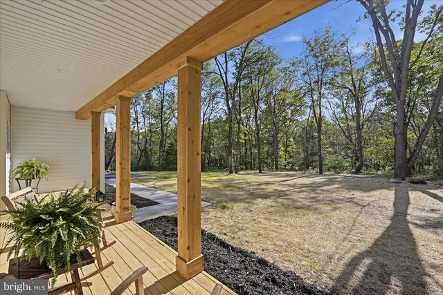 825 AVANTI DR, Bunker Hill, WV 25413