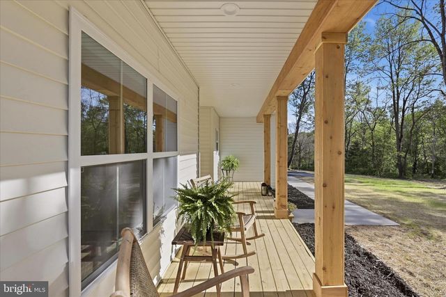 825 AVANTI DR, Bunker Hill, WV 25413