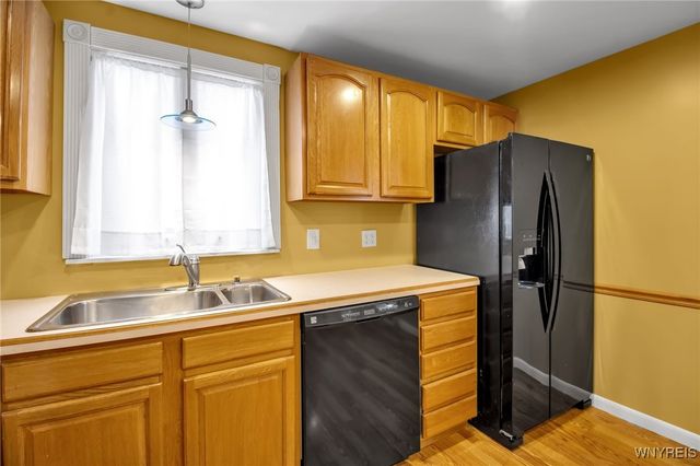 41 Dartwood Drive, Cheektowaga, NY 14227