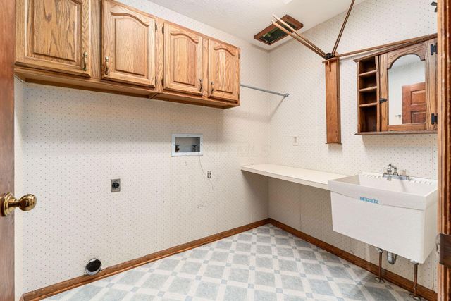 978 Valleyview Drive, Westerville, OH 43081