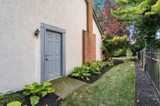 978 Valleyview Drive, Westerville, OH 43081