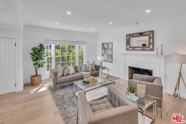 135 S Linden Drive, Beverly Hills, CA 90212