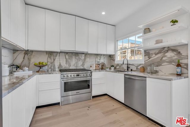 135 S Linden Drive, Beverly Hills, CA 90212