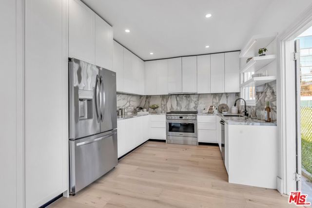 135 S Linden Drive, Beverly Hills, CA 90212