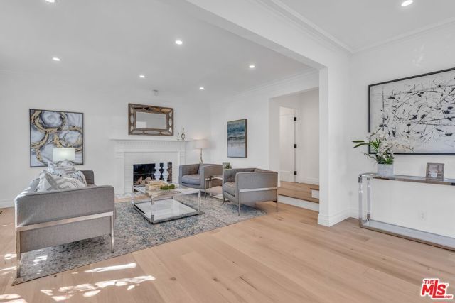 135 S Linden Drive, Beverly Hills, CA 90212
