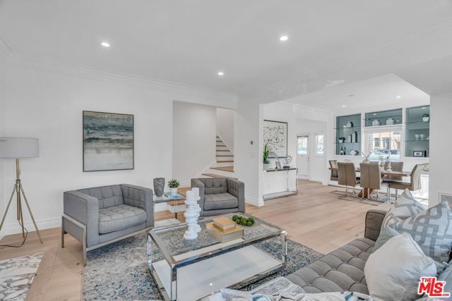 135 S Linden Drive, Beverly Hills, CA 90212